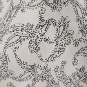 Cream & Black Paisley Print LIMITED Shorts EUC Sz. 4 (fits sz. 6 too)